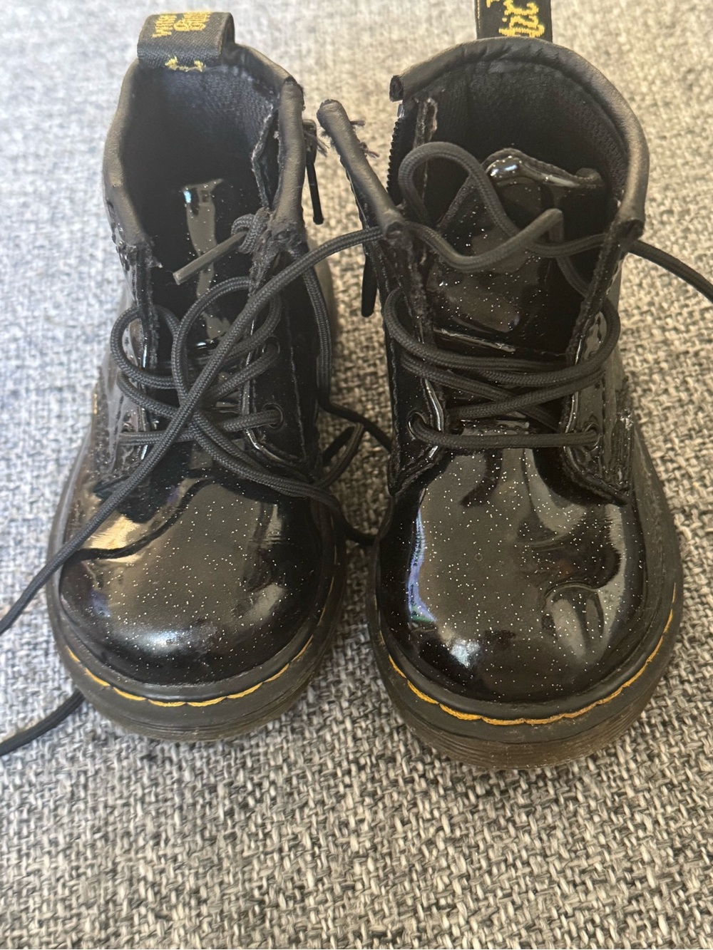 Dr. Martens Kids Black Glitter Patent Lace-Up Boots
